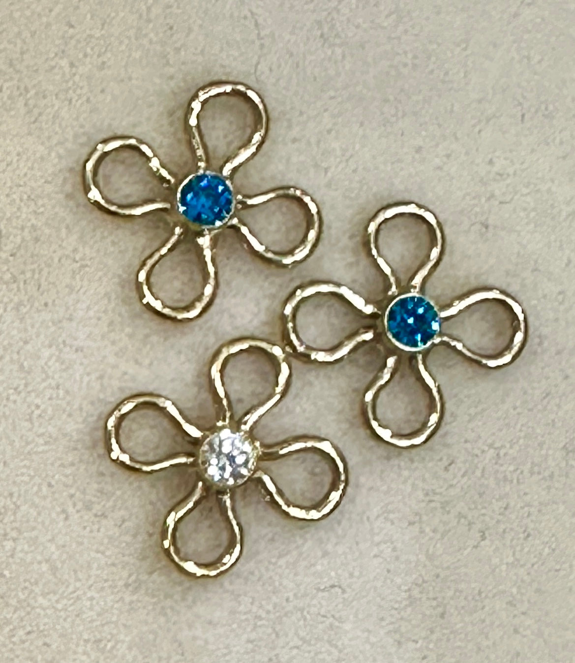 Flower with CZ