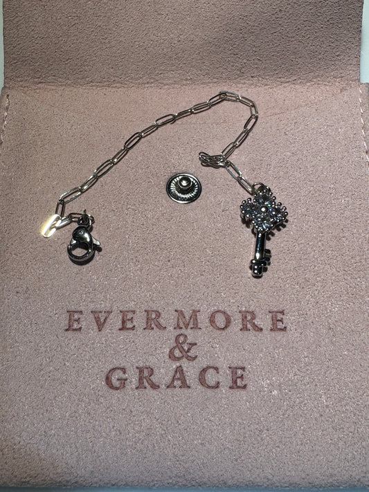 Premade purse or cup charm silver key