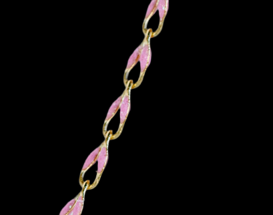 Maude, Enamel Chain