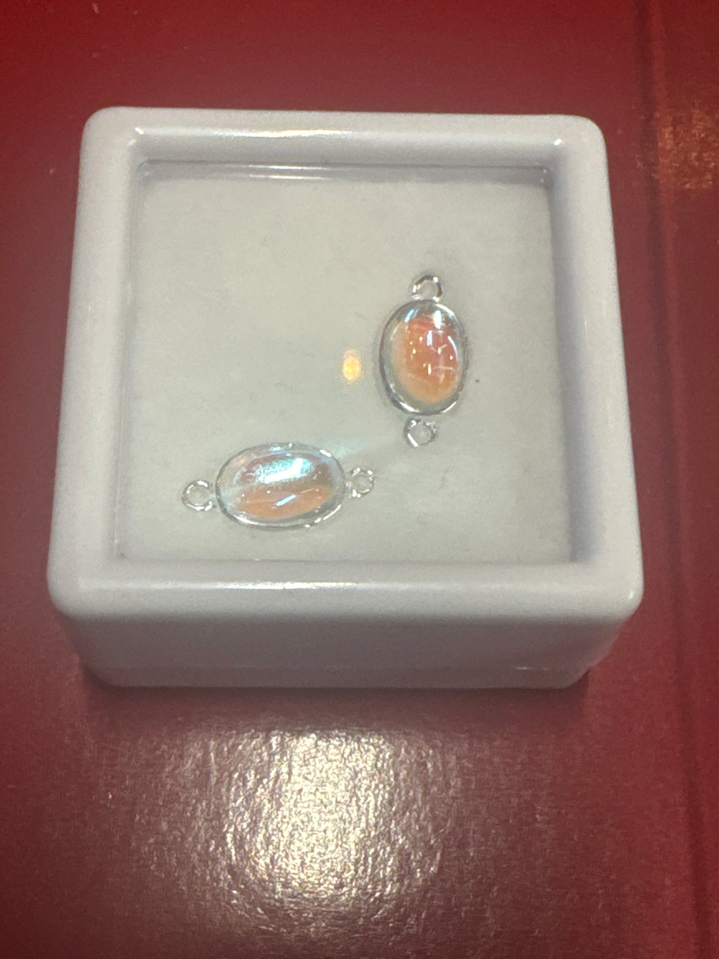 Connector, SS, Oval Iridescent